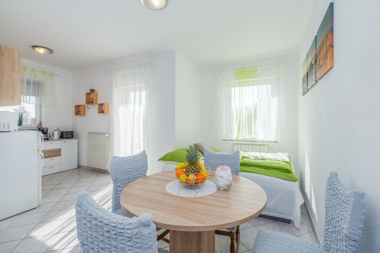 App Ruzica Finida Apartment อูมัค ภายนอก รูปภาพ