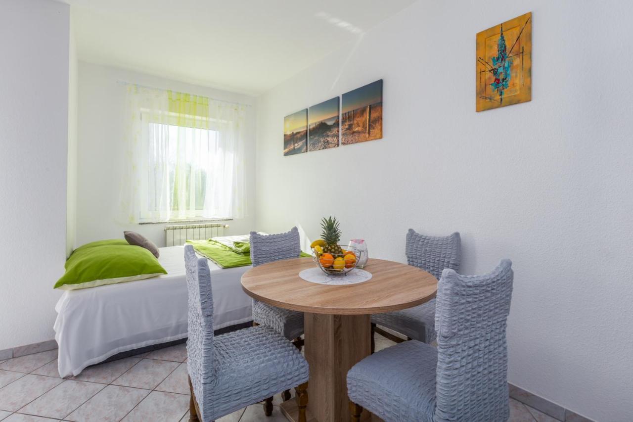 App Ruzica Finida Apartment อูมัค ภายนอก รูปภาพ